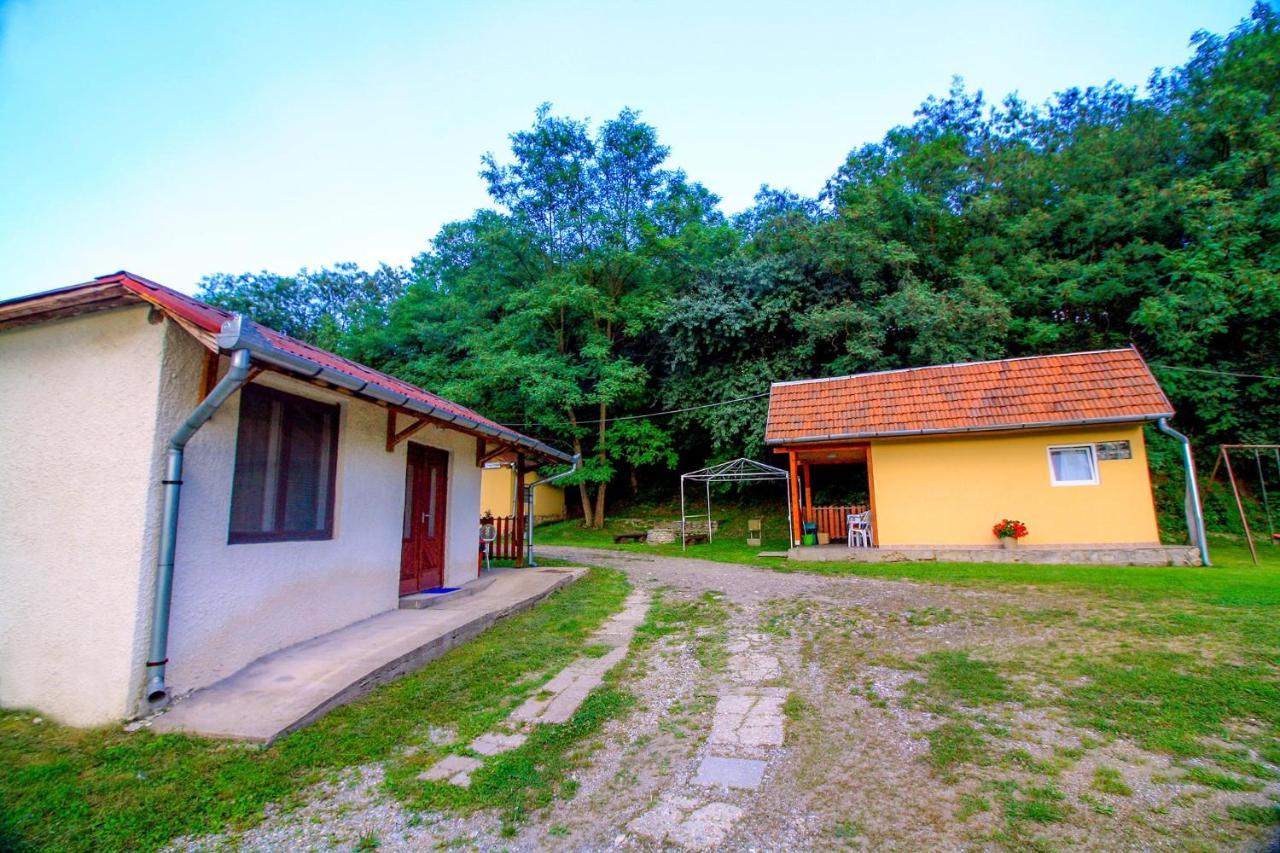 Horvath Vendeghaz Hotel Monosbel Exterior photo